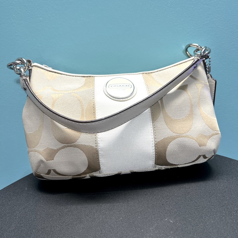 Pre own authentic coach..